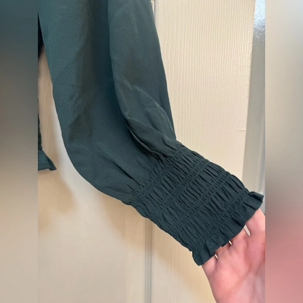 Madewell Lucie Bubble Sleeve Smocked Top in Dark Green